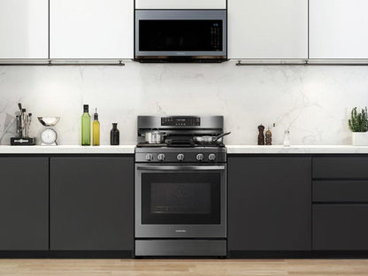 SAMSUNG  6.0 cu. ft. Smart Freestanding Gas Range with No-Preheat Air Fry and Convection+ in Black Stainless Steel - NX60A6711SG-KT