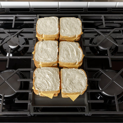 GE APPLIANCES GGS600AVDS GE(R) 30" Slide-In Front-Control Convection Gas Range with No Preheat Air Fry and EasyWash(TM) Oven Tray - GGS600AVDS-KT