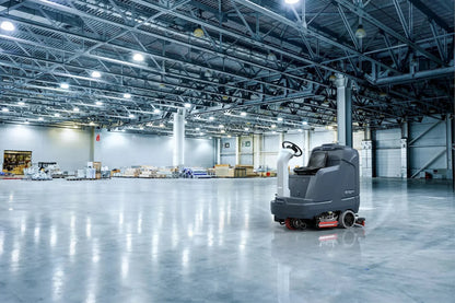 Advance Demo Unit Advance SC5000  Ride On Floor Sweeper Scrubber  32"  37 Gallon  Cylindrical  Battery 5 Hours