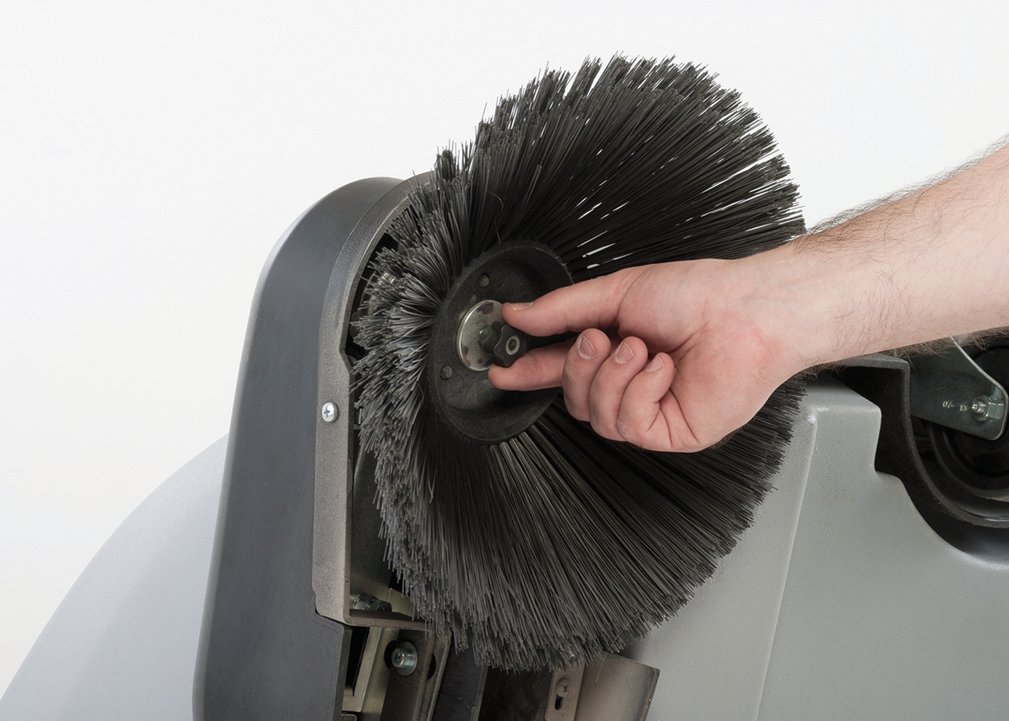 Advance SW900 33" Battery Self-Propel Floor Sweeper with 15 Gallon Hopper - 56383323