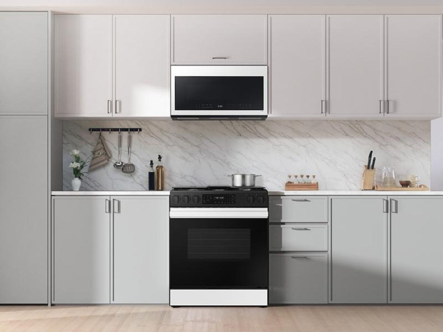 SAMSUNG Bespoke 6.0 cu. ft. Smart Slide-In Gas Range with Air Fry & Precision Knobs in White Glass - NSG6DB830012-KT