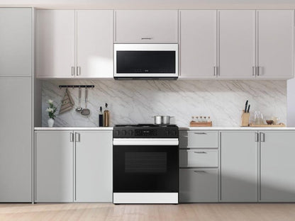 SAMSUNG Bespoke 6.0 cu. ft. Smart Slide-In Gas Range with Air Fry & Precision Knobs in White Glass - NSG6DB830012-KT