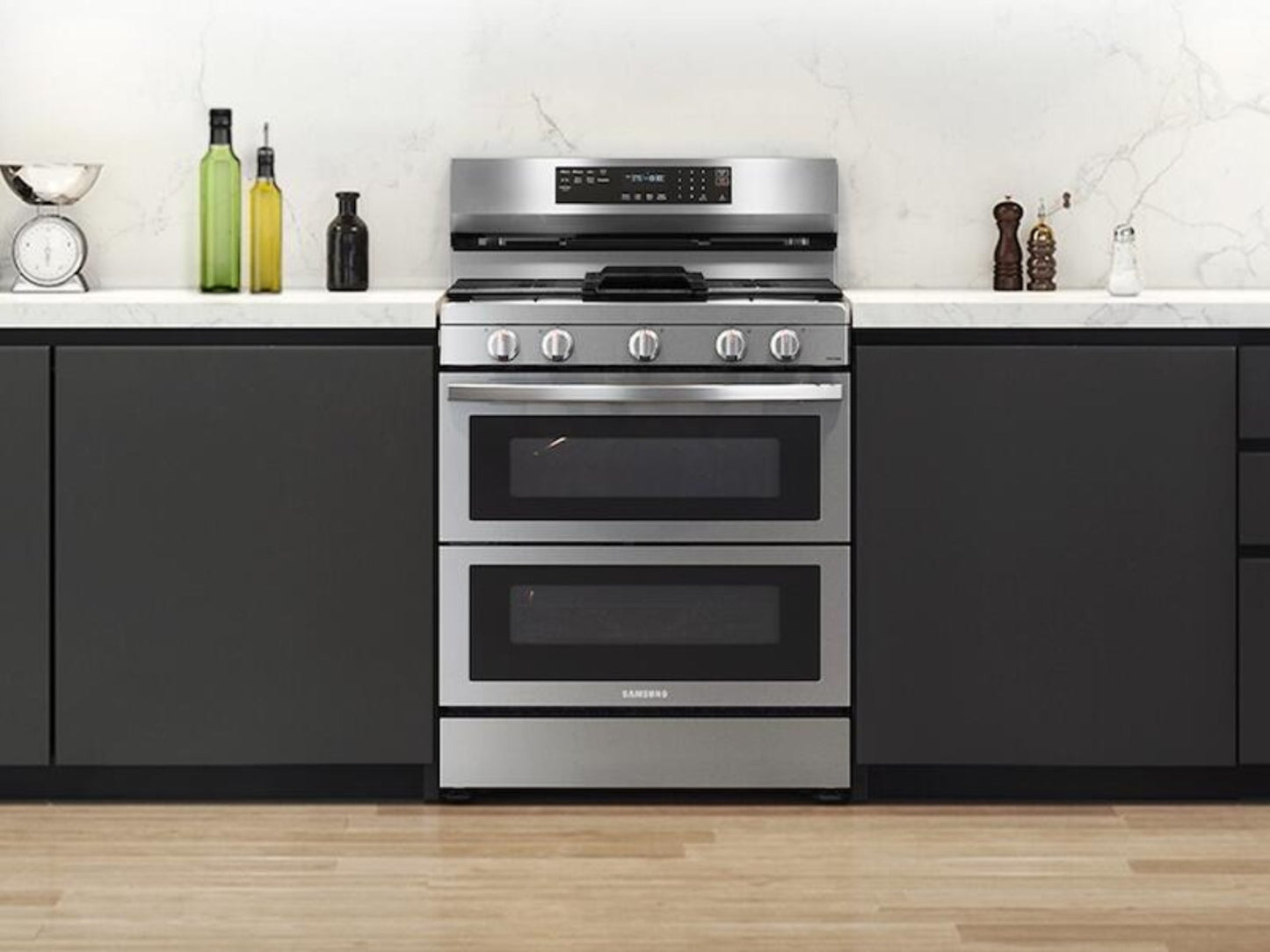 SAMSUNG 6.0 cu. ft. Smart Freestanding Gas Range with Flex Duo(TM), Stainless Cooktop &amp; Air Fry in Stainless Steel - NX60A6751SS-KT