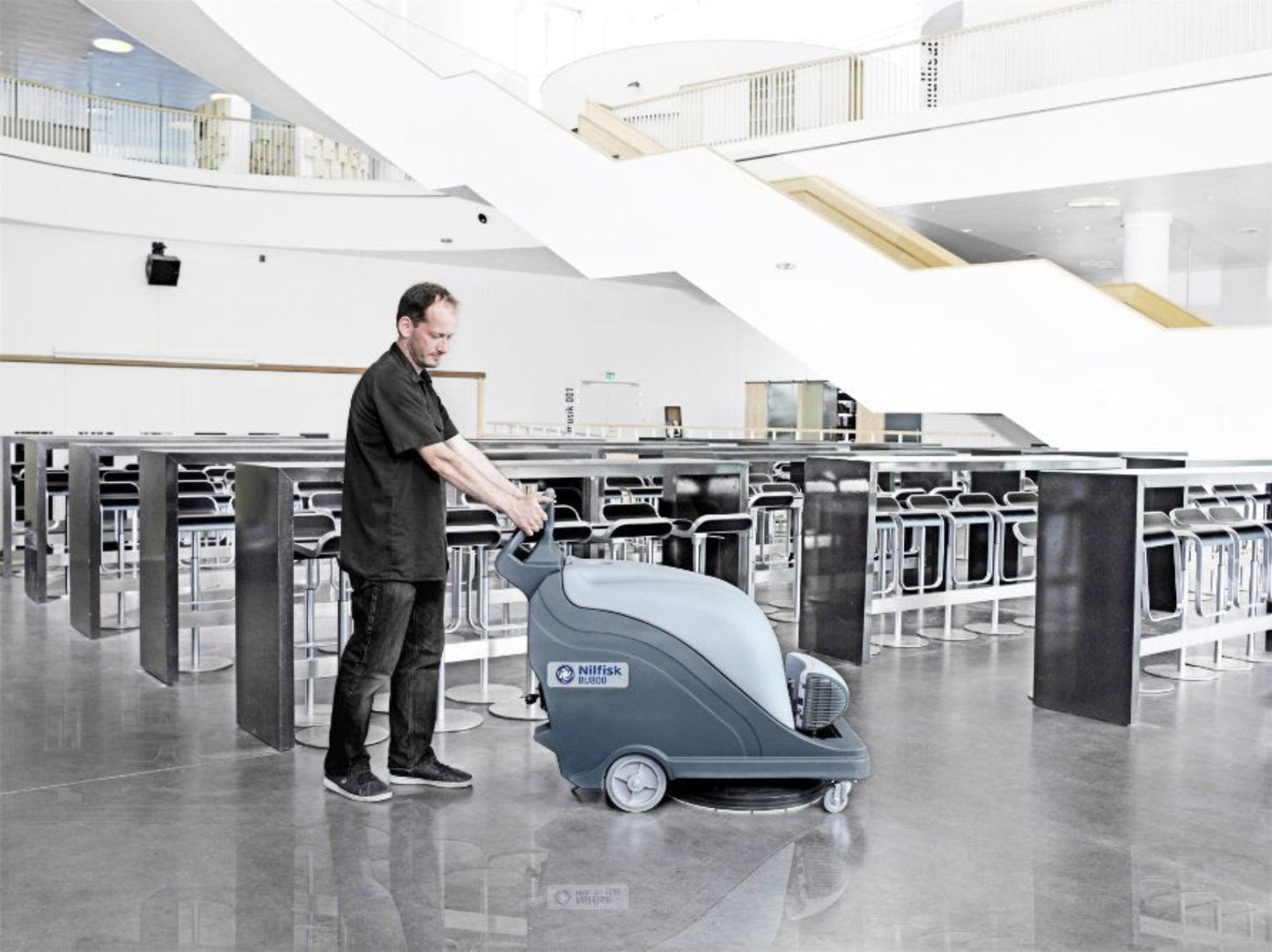 Advance BU800 20" Floor Burnisher, 2000 RPM, Battery, Dust Control – 56383510