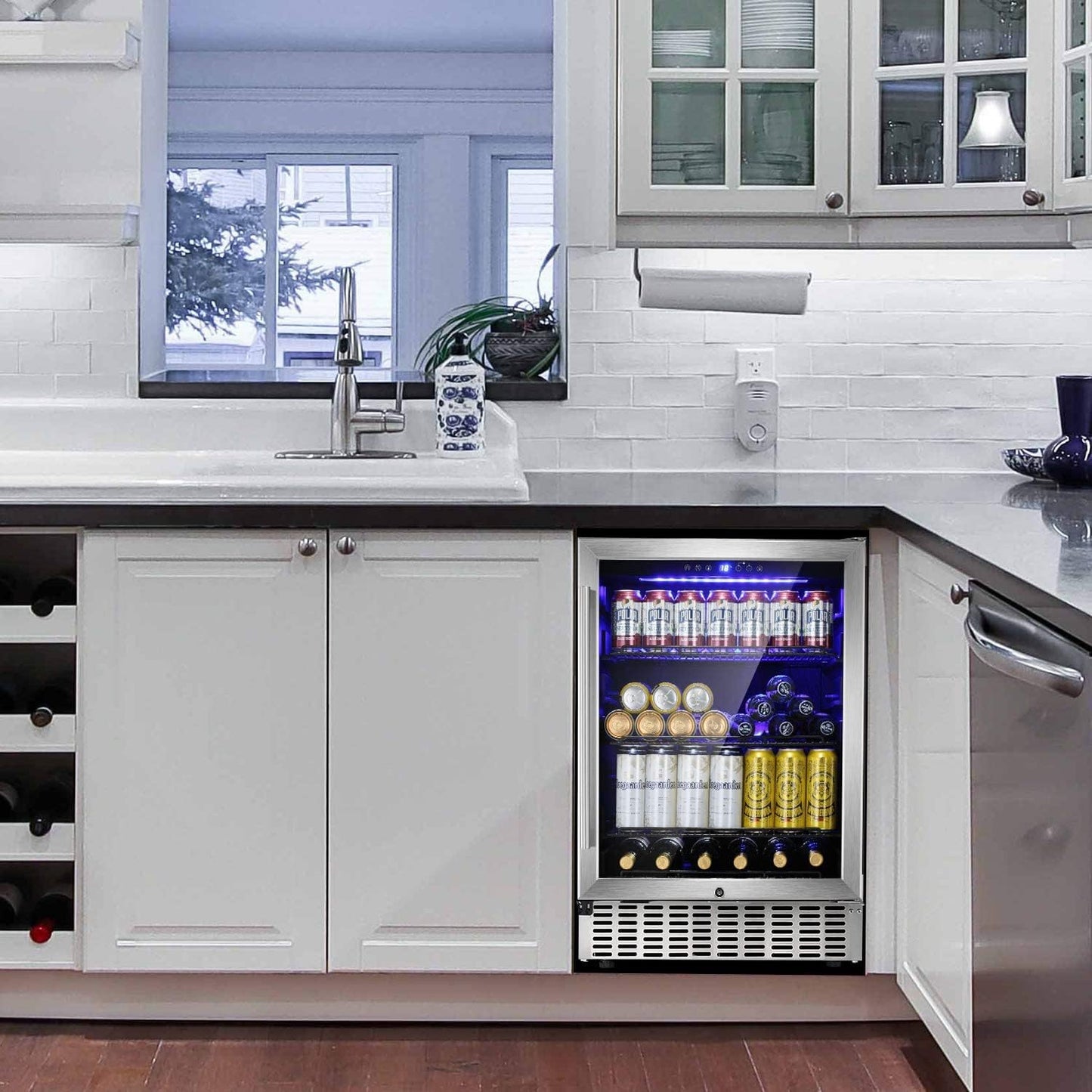 Antarctic Star 24 Inch Beverage Refrigerator - W51034C