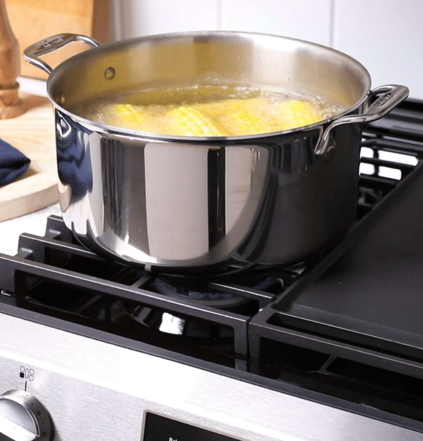 GE APPLIANCES GGS500PVSS GE(R) 30" Slide-In Front-Control Gas Range - GGS500PVSS-KT