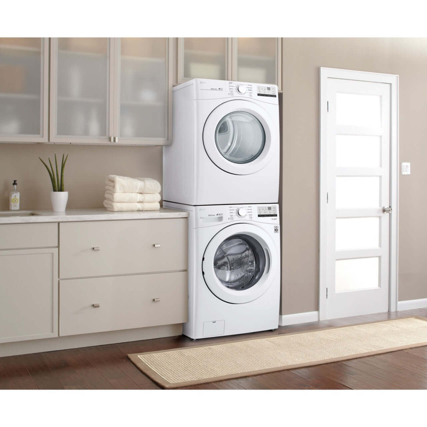 LG 27 In. 7.4-Cu. Ft. Ultra-Large Capacity Gas Dryer in White (DLG3401W)