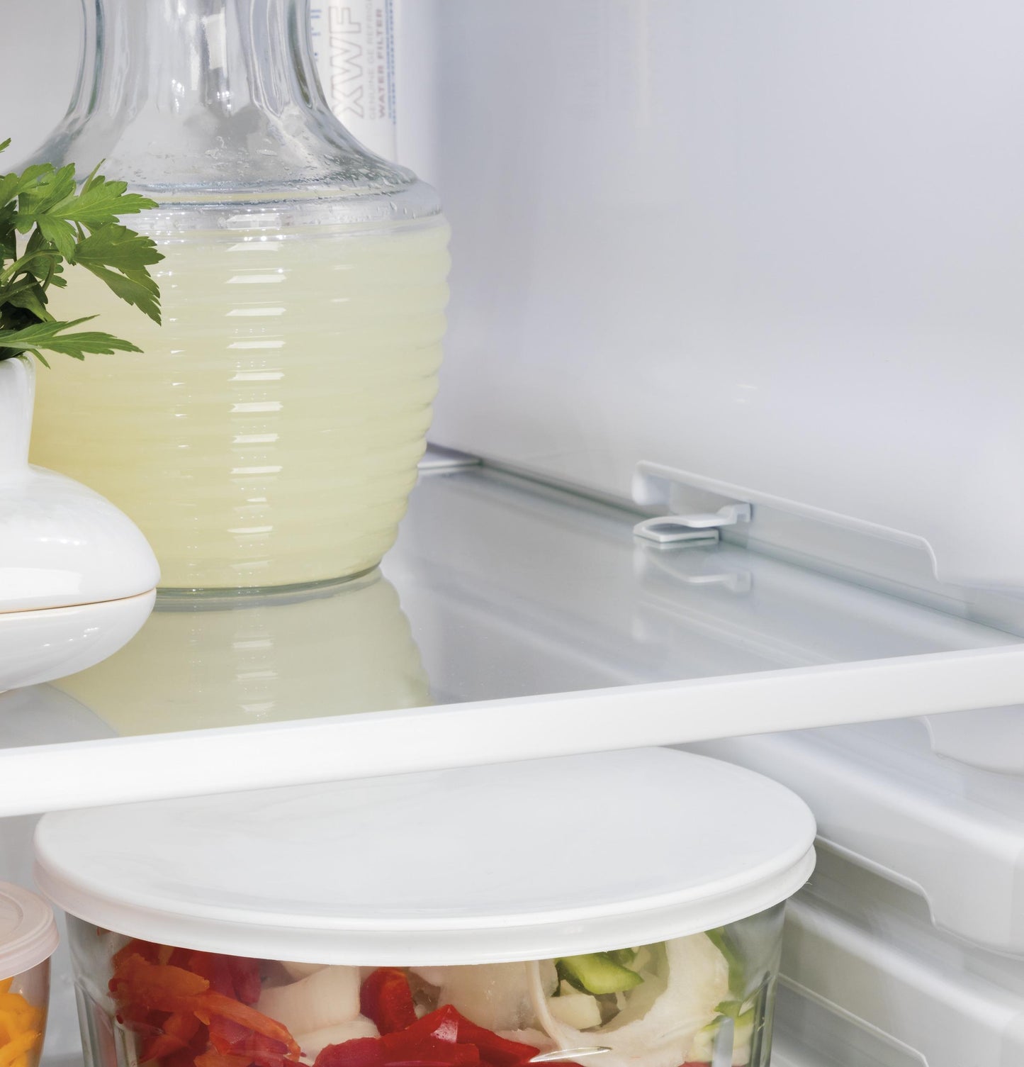 GE APPLIANCES GSS25IMNES GE® 25.1 Cu. Ft. Side-By-Side Refrigerator - GSS25IMNES-KT