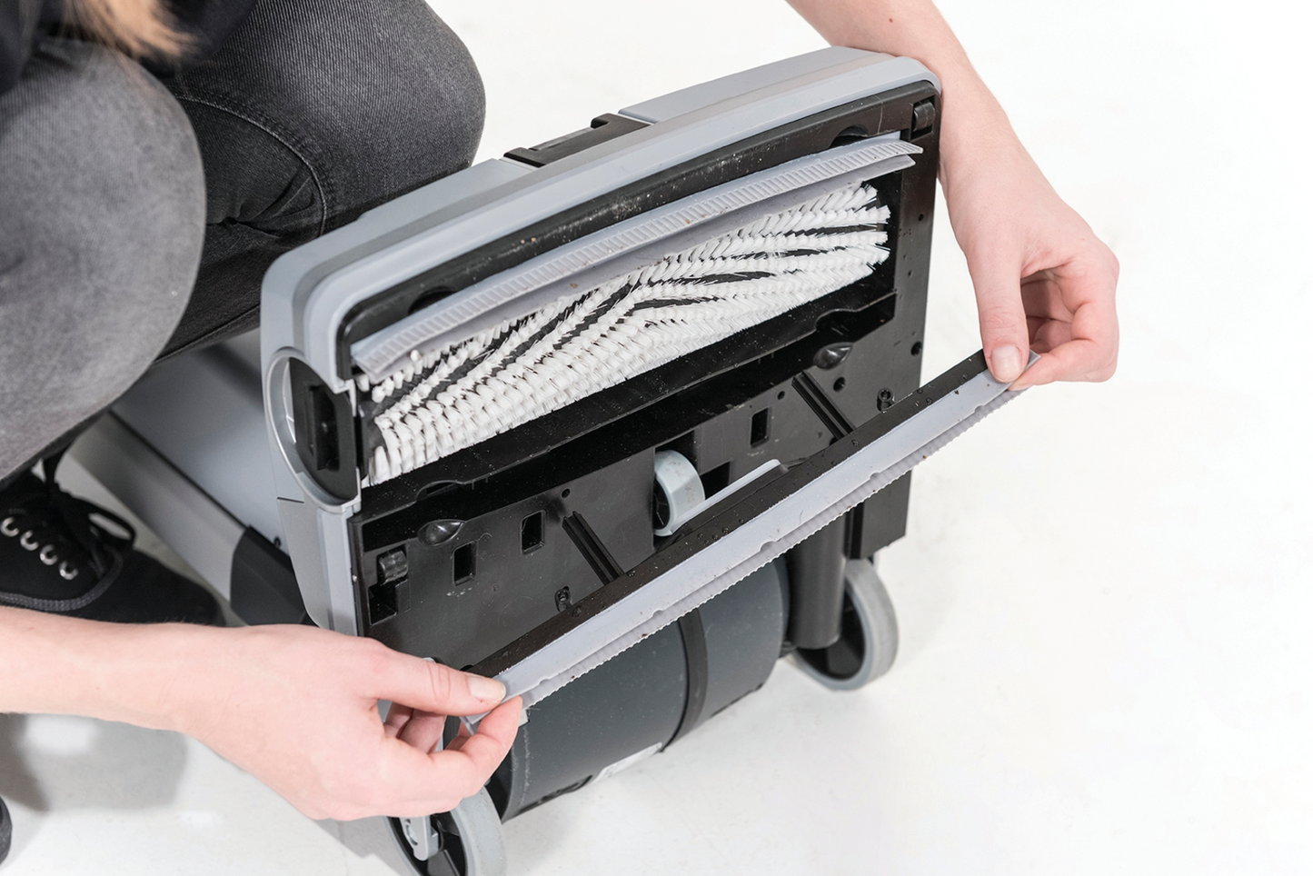 Advance SC100 12" Upright Cylindrical Floor Scrubber - 107408120